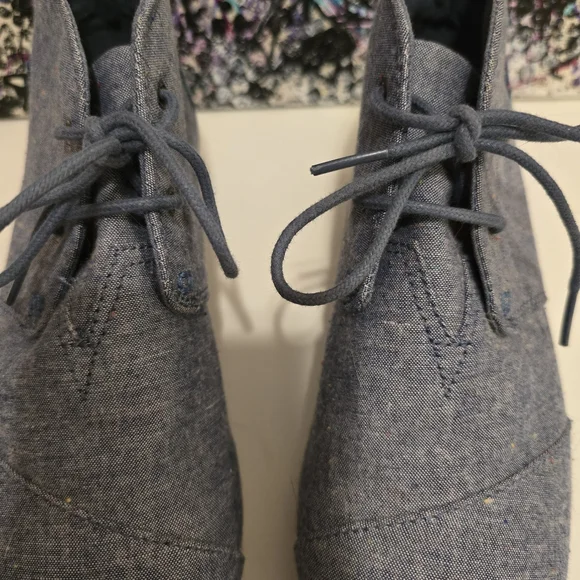 TOMS Speckled Denim Wedge Booties Tribal Design On Back Heels Laceup Shoes Sz 6 - Picture 5 of 17